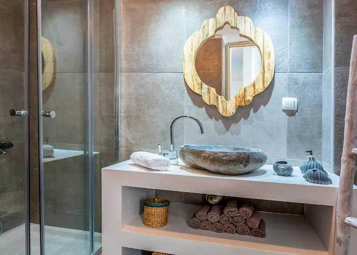 Della Vilă Pefkochori