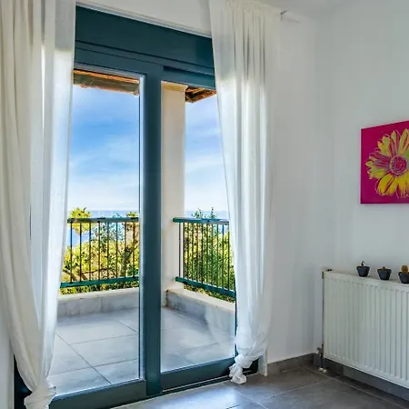 Della Villa Pefkochori