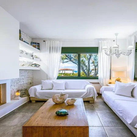 Della Villa Pefkochori